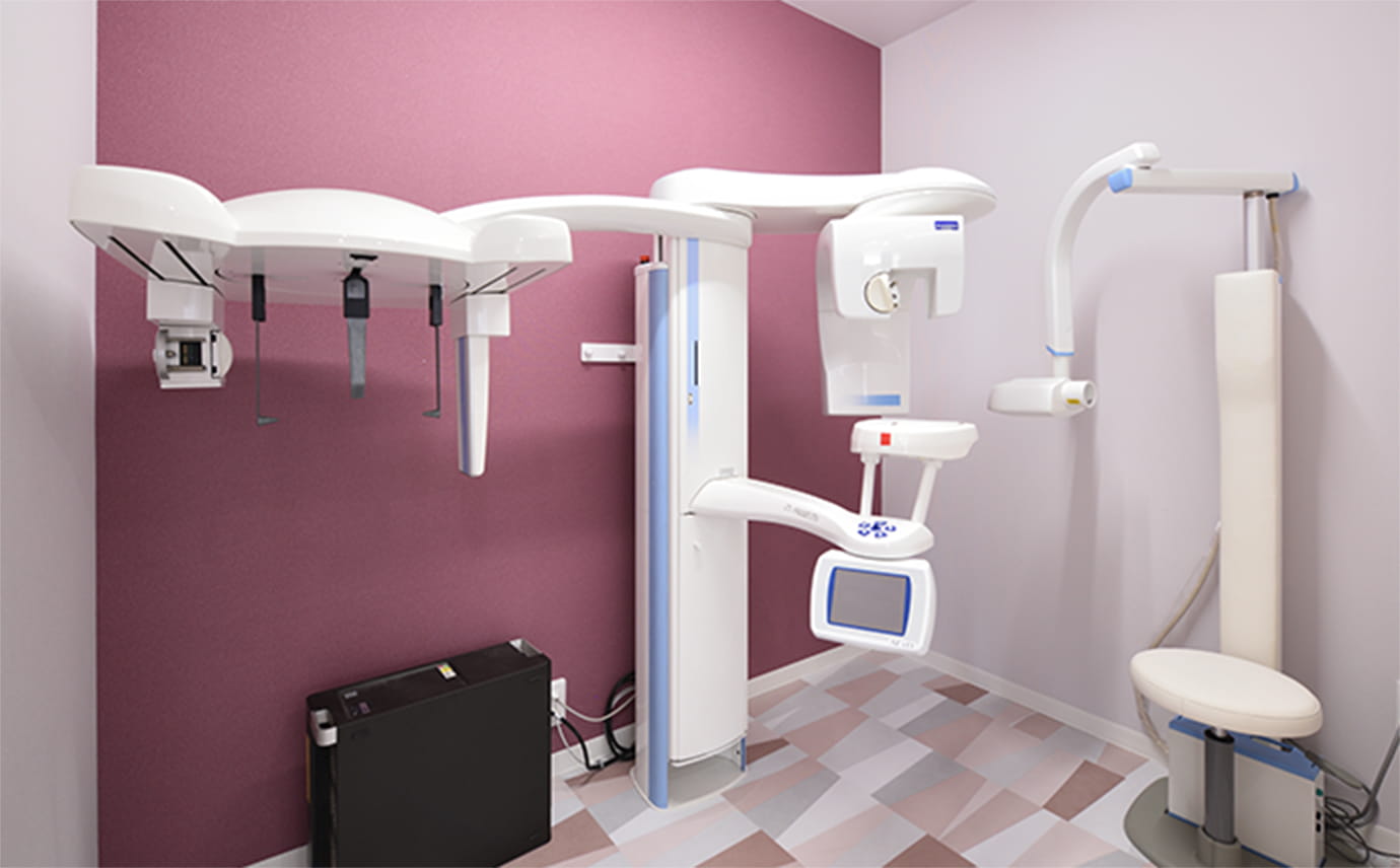 充実した機器を駆使した精密な治療